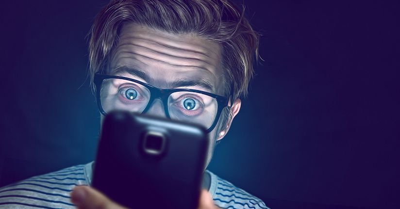 آیا گوشی چشم را ضعیف می‌کند؟ آیا ممکن است باعث کوری شود؟