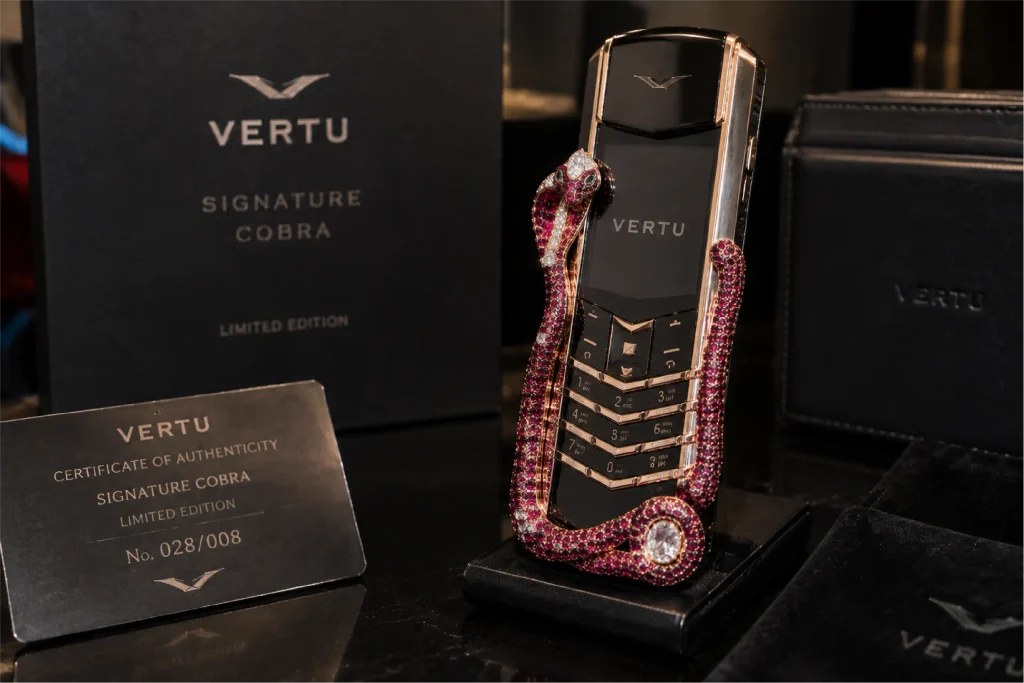 Vertu Signature Cobra