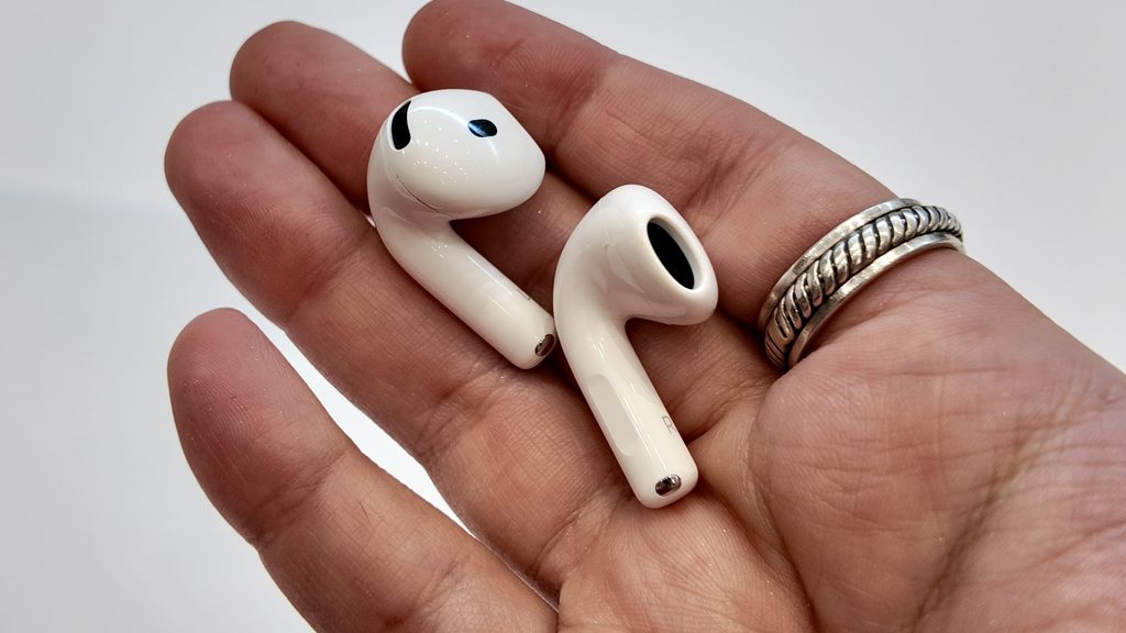 ارتقا از AirPods 4 ANC به AirPods 5 چه زمانی منطقی است؟